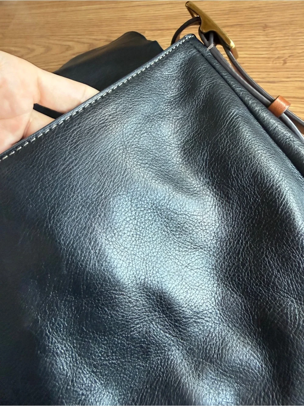 Fossil Black Soft Leather Crossbody Bag Gold Key Charm